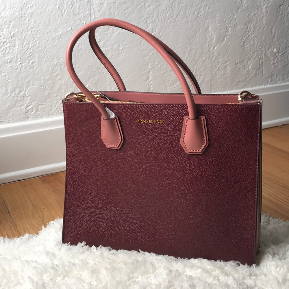 Michael Kors LG Acrdion Conv Tote Leather